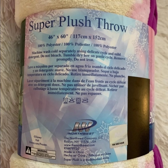 (NWT) Disney FROZEN Anna & Elsa Cozy Micro-fleece Blanket in Purple - Picture 5 of 8